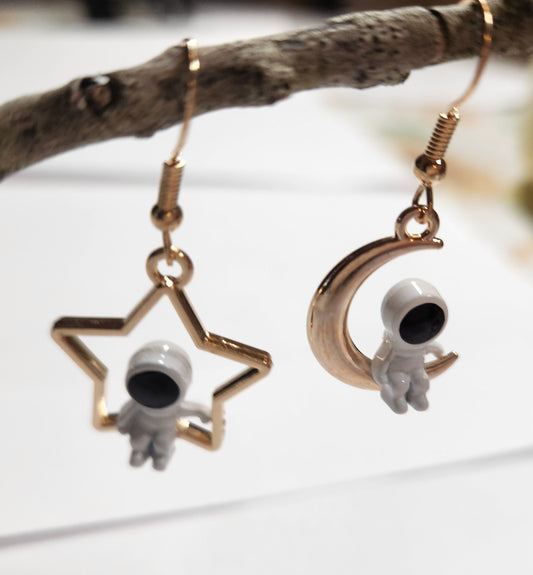 Astronaut star and moon earrings